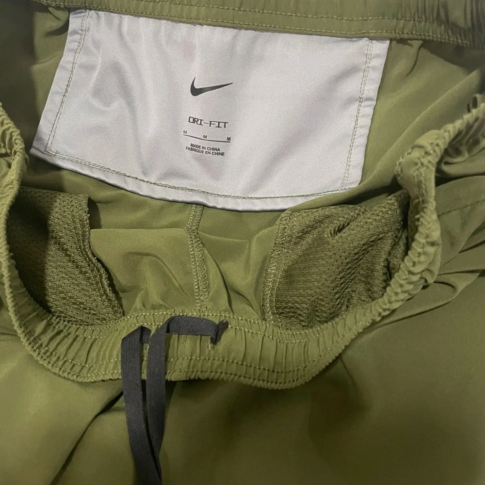 Nike Dri-FIT Challenger Woven Running Pants size M Mens - Picture 2 of 4